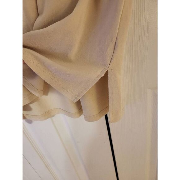 Umgee cream colored tunic with crochet sleeves - Picture 6 of 7